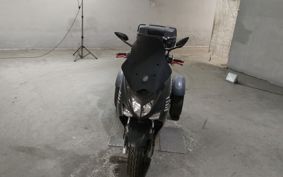 YAMAHA S-MAX TRIKE  SG27