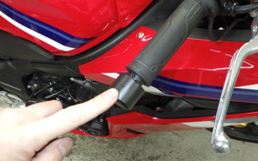 HONDA CBR650R E-Clutch 2025 RH17