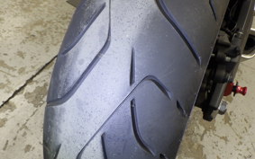 HONDA CBR650R E-Clutch 2025 RH17