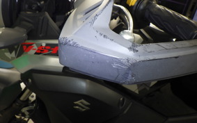 SUZUKI Vｽﾄﾛｰﾑ250A