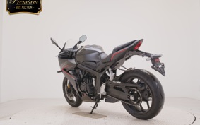 HONDA CBR650R E-Clutch 2025 RH17