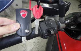 DUCATI DIAVEL Carbon 2011