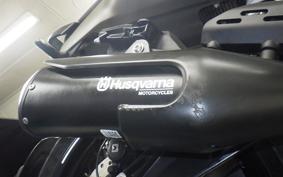 HUSQVARNA SVARTPILEN 250