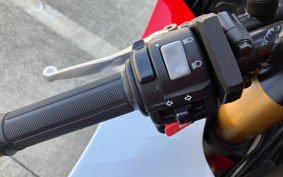 YAMAHA YZF-R7 2010 RM01