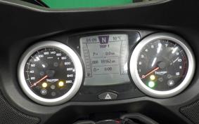 TRIUMPH TROPHY 1215 SE 2013