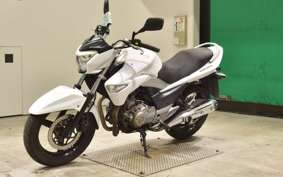 SUZUKI GSR250