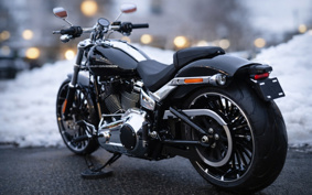 HARLEY FXBR 2025 YE9