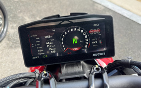 DUCATI STREET FIGHTER V4S 2025 7F00