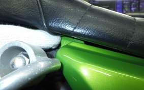 KAWASAKI ZRX400 2004 ZR400E