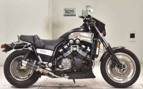 YAMAHA VMAX 2002