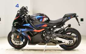 BMW M1000RR 2025
