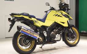 SUZUKI Vｽﾄﾛｰﾑ1050XT 2020