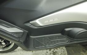 YAMAHA T-MAX 560 2026 SJ21J