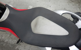 SUZUKI ｸﾞﾗﾃﾞｨｳｽ400 2010 VK58A