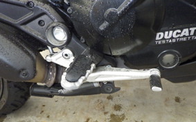 DUCATI HYPERSTRADA 820 2014