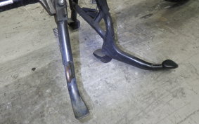 SUZUKI GSR250 2004