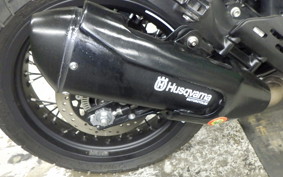 HUSQVARNA SVARTPILEN 401 2024