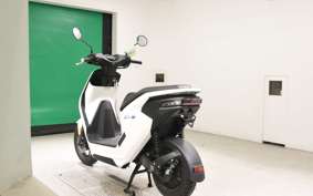 HONDA EM1 e: 2019 EF16