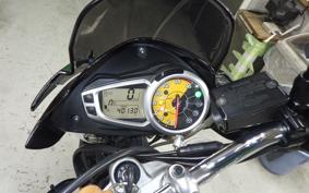TRIUMPH TRIUMPH STREET TRIPLE 2010