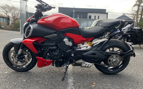 DUCATI DIAVEL V4 2025