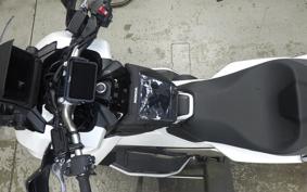 HONDA X-ADV 750 2025 RH21