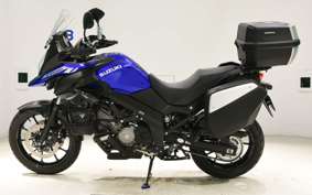 SUZUKI Vｽﾄﾛｰﾑ650A 2024 C733M