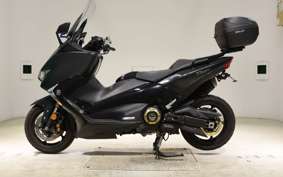 YAMAHA T-MAX 530 DX 2017 SJ15J