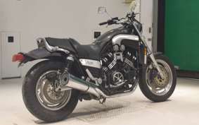 YAMAHA VMAX 2000