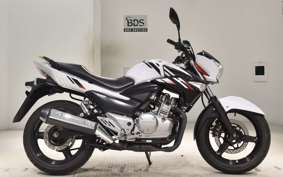 SUZUKI GSR250 2019