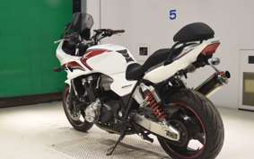 HONDA CB1300SB SUPER BOLDOR A 2010 SC54