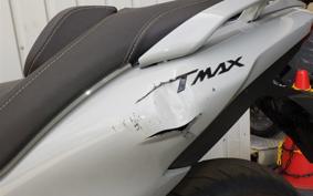 YAMAHA T-MAX 560 T 2025 SJ21J