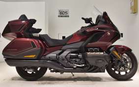 HONDA GL 1800 GOLD WING TOUR DCT SC79