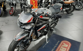 TRIUMPH  TRIUMPH  STREET  TRIPLE RS 2021 HDA554