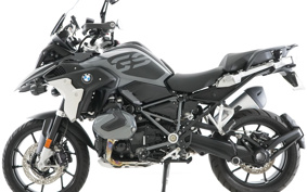 BMW R1250GS TRIPLE BLACK 2023 0M01