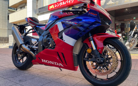 HONDA CBR1000RR-R FB 2021 SC82