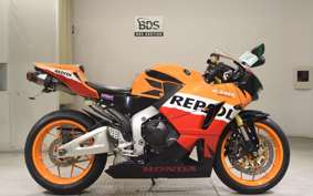HONDA CBR600RR GEN 3 2014 PC40