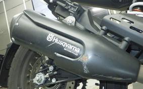 HUSQVARNA SVARTPILEN 401 2023