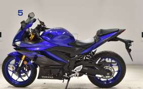 YAMAHA YZF-R25 2017 RG43J