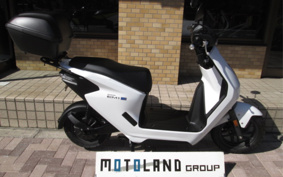 HONDA EM1 e: EF16