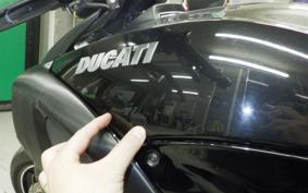 DUCATI DIAVEL 2012