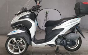 YAMAHA TRICITY 125 SE82J