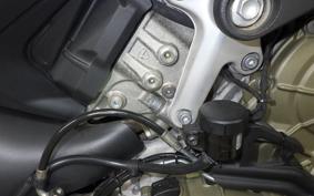 DUCATI STREETFIGHTER V4 S 2021