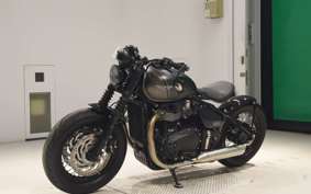 TRIUMPH BONNEVILLE ボバー 2022