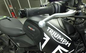 TRIUMPH TRIDENT 660 2021