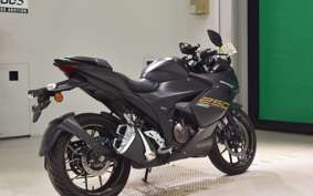 SUZUKI GIXXER 250 SF