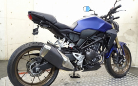 HONDA CB250R MC52