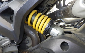 DUCATI MONSTER 696 + 2010