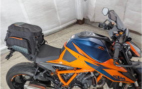 KTM 1290SUPER DUKE 2021 V3940