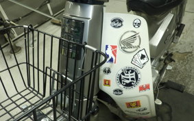 HONDA C90 SUPER CUB E