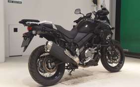 SUZUKI Vｽﾄﾛｰﾑ650XTA 2017 C733A